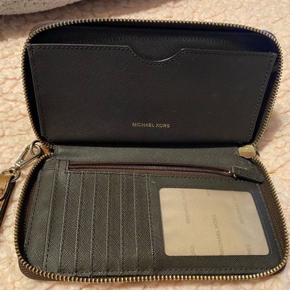 Michael Kors brown leather wallet in very good condition - Picture 5 of 7